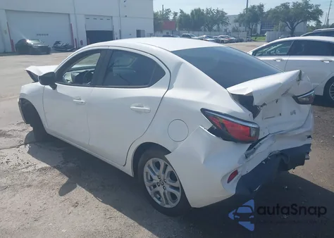 2017 Toyota Yaris z USA, uszkodzony, nr VIN 3MYDLBYV5HY176291